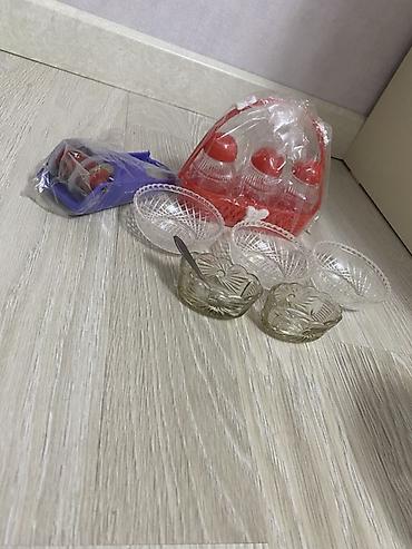 qamak nədir: Şirniyyat və çerez qabları dəsti - Material: şüşə və plastik qarışıq — 1