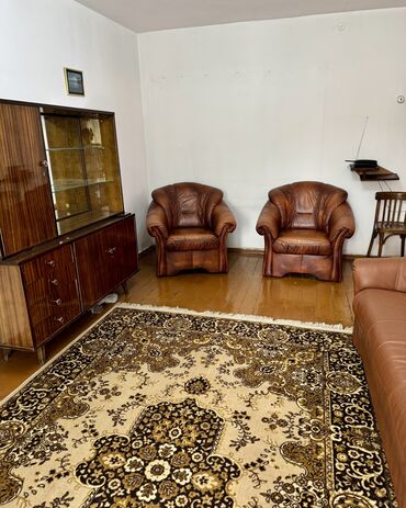 сдаю квартиру в частном доме: 2 комнаты, 41 м², Хрущевка, 3 этаж, Старый ремонт
