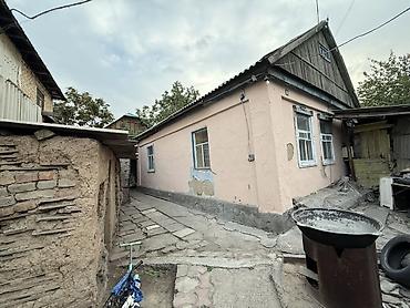 Продажа коттеджей и домов: СРОЧНО ПРОДАЁТСЯ УЧАСТОК В ЦЕНТРЕ ГОРОДА! 📍 Район Чуй-Алматинской 📐 — 5