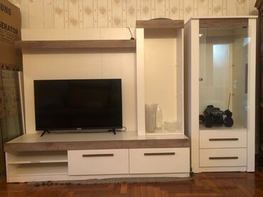 Кровати: Tv stend ve qorka.qiymet 80 man.unvan Yasamal Mida evleri.kod678⚡gnk