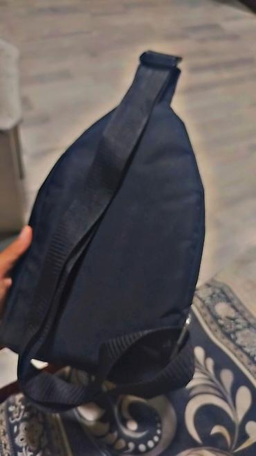 sling bag: Городская сумка-слинг через плечо, темно-синяя. - Форм-фактор — 3