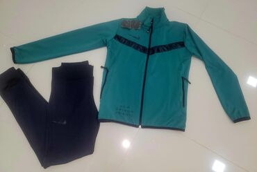 decathlon ženske trenerke: Nike, M (EU 38), color - Black
