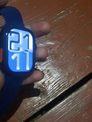 toxuma aparatı: Ağıllı saat – mavi silikon qayışlı, düzbucaqlı sensor displey — 4