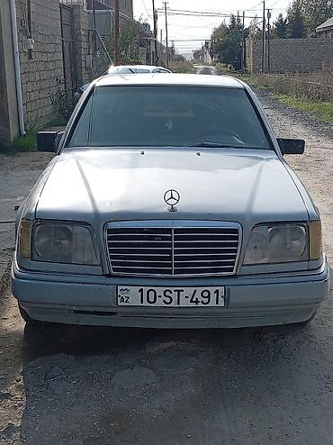 ceska stop: Mercedes-Benz E 230: 2.3 l | 1991 il Sedan — 1