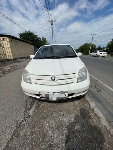 tayota ae86: Toyota ist: 2002 г., 1.5 л, Автомат, Бензин, Хетчбек