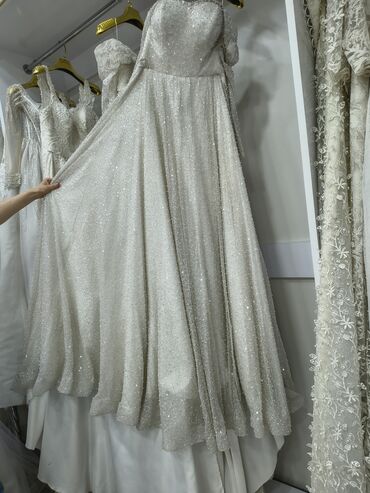 Toy paltarları: Parıltılı gəlinlik paltarı - Rəng: süd ağ/ivori tonlarında - Model — 6