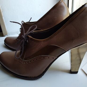 37 объявлений | lalafo.kg: Жен.ботинки фирма Etor (Турция) новые р.37 на худ.ножку,цена