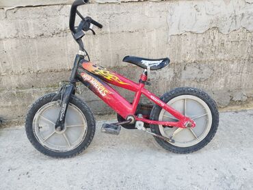 koljaski hot mom 2 v 1: Продаётся велосипед от Hot wheels привозная с Германии есть царапины