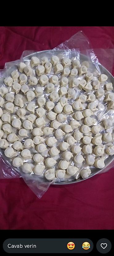 donuz salasi: Ev şəraitində hazırlanmış, xırda ölçülü ev mantısı/pelmeni. - Xəmir — 1
