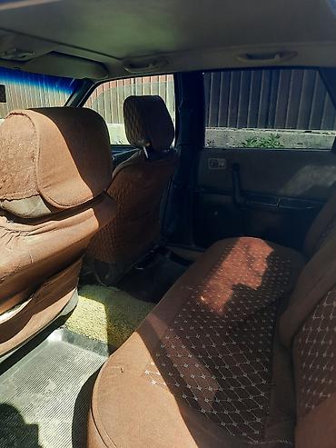 Унаа сатуу: Audi 100: 1989 г., Кол менен иштөөчү, Седан — 5