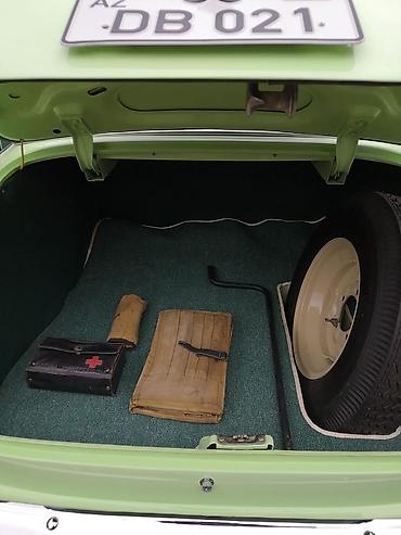 opel vektra a: Klassik avtomobil – GAZ-21 “Volqa” (I seriya), açıq-yaşıl rəngdə — 1