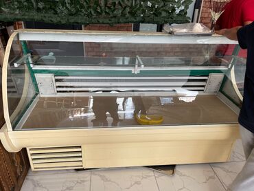 Упаковочные аппараты: 2 Ədəd Vitrin Soyuducu Satılır Tam İşləkdir. Hər Biri 250Manat