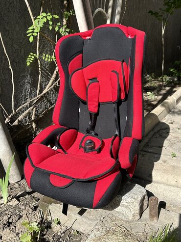 авто кресло детские: Автокресло, цвет - Красный, Б/у