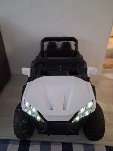 внедорожник на пульте управления: Детский электрокар