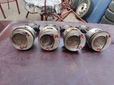 Auto delovi: Klipovi Lada 21213,21214i Niva 82.00mm br.2. Standard. Polovno — 10