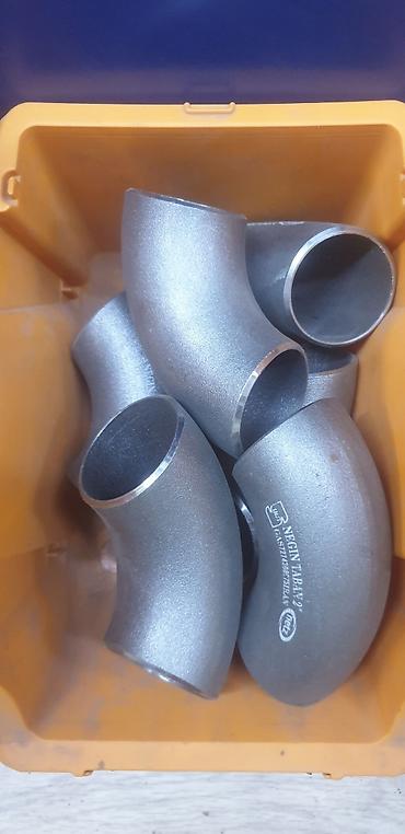 Другая сантехника: Металлическая заглушка цилиндрической формы с резьбой на верхней — 20