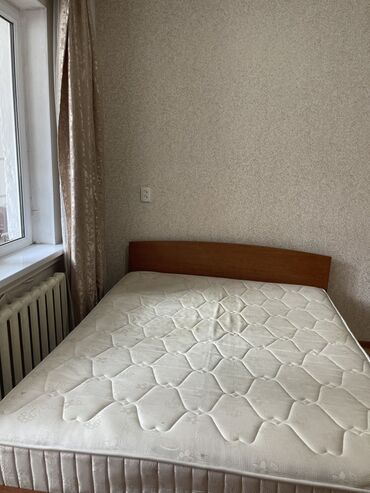 кровать двух местный: Двуспальная кровать, С матрасом, длина - 200 см