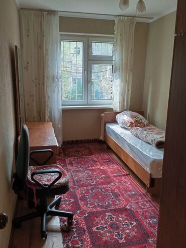 квартира в районе политеха: Срочно сдаю! одну комнату для одного человека! 3мкр! рядом ортосай!