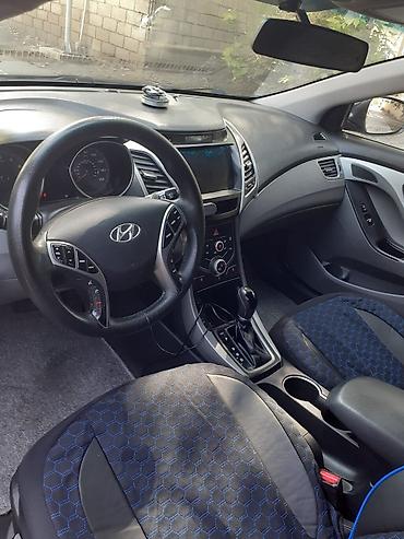 Hyundai: Hyundai Elantra: 1.8 l | 2014 il Sedan — 10