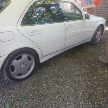 Disk təkərlər: İşlənmiş Disk təkər Mercedes-Benz 205 / 60 / R 17, 5 Boltlu lalafo.az -da Disk təkərlər: İşlənmiş Disk təkər Mercedes-Benz 205 / 60 / R 17, 5 Boltlu