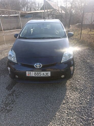 Toyota: Toyota Prius: 2015 г., 1.8 л, Автомат, Гибрид, Хэтчбэк