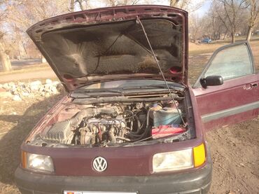 Volkswagen: Volkswagen Passat Variant: 1988 г., Механика, Бензин, Универсал — 7