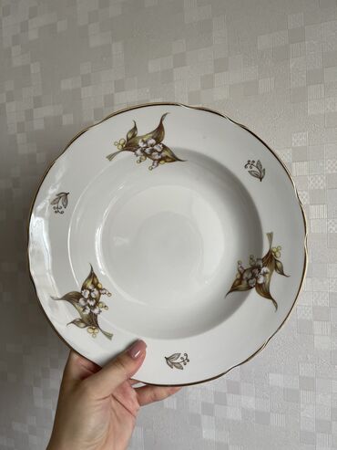 посуда советские: Продаю новые, советские порционные тарелки, в идеальном состоянии