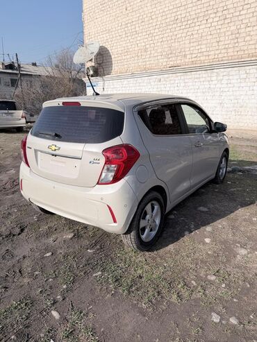 Chevrolet: Chevrolet Spark: 2016 г., 1 л, Автомат, Бензин, Хэтчбэк — 3