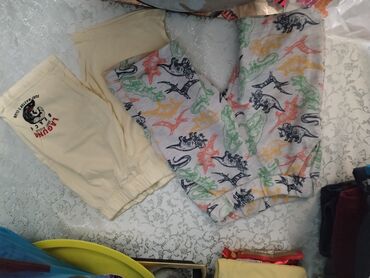 Paketi dečije odeće: Paket: Pantalone, Jakne, Košulje, Za dečake — 5