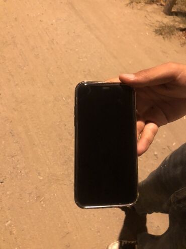 Apple iPhone: IPhone 11, 64 GB, Qara