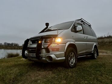 Mitsubishi: Mitsubishi Delica: 2003 г., 3 л, Автомат, Газ, Минивэн