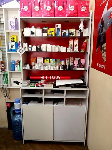 iphone 4 s: Telefon və aksesuarlar üçün mağaza vitrinində geniş seçim: - — 1