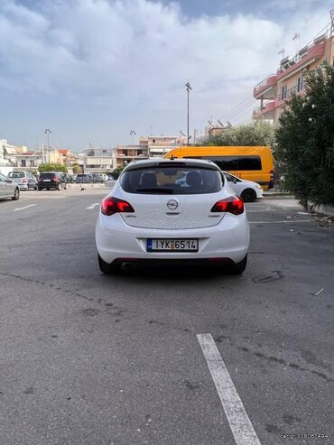 Used Cars: Opel Astra: 1.4 l | 2011 year | 162000 km. Hatchback