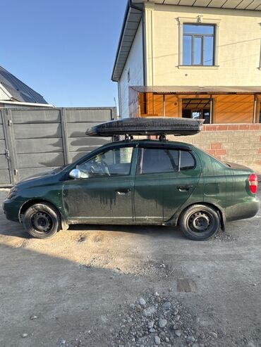 полированная машина: Toyota Vitz: 1999 г., 1 л, Автомат, Бензин, Седан