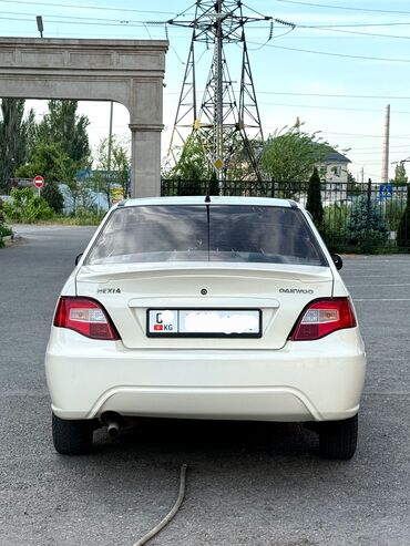 Daewoo: Daewoo Nexia: 2010 г., 1.5 л, Механика, Бензин, Седан