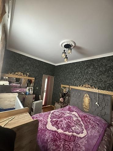 Həyət evləri və villaların satışı: Ev Binəqədi tam mərkəzdə avtobus yolunan 20 metr mesafede — 19