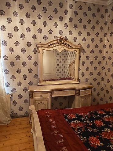 mebel kreditle: Klassik üslubda yatacaq otağı dəsti Tərkibi: - İri 5 qapılı dolab — 4
