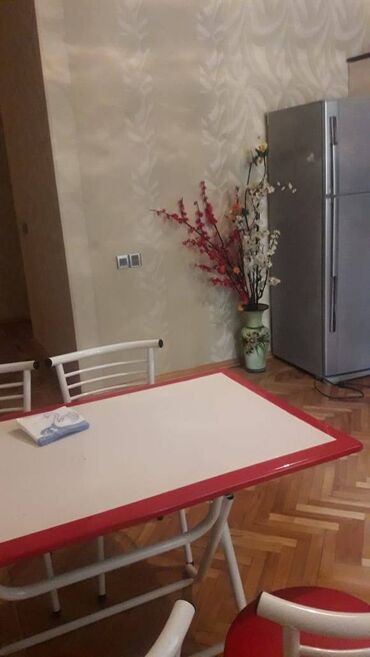 Uzunmüddətli kirayə mənzillər: Elimlər metrosunun yaxınlığında 4 mertebeli binanın 1-ci mərtəbəsində — 2