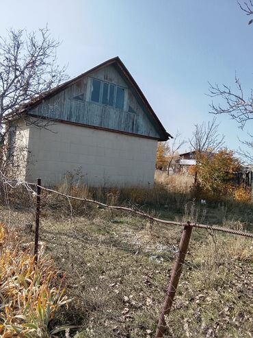 продаю полдома рабочий городок: Дача, 16 кв. м, 3 бөлмө