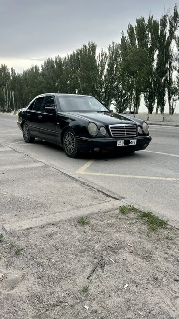 задний стоп камри 45: Mercedes-Benz E 320: 1996 г., 3.2 л, Автомат, Бензин, Седан