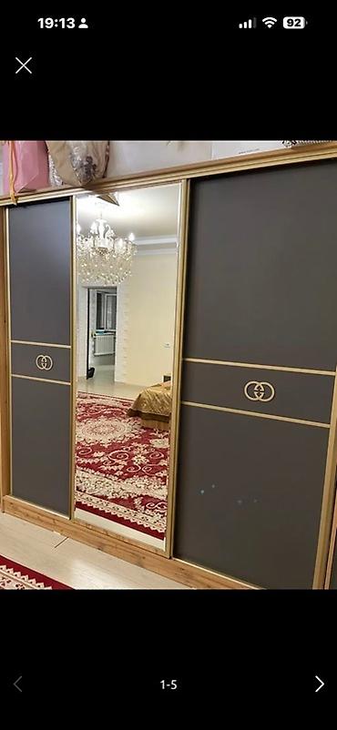 комоды с зеркалом: Спальный гарнитур в современном стиле (смесь дерева и графитового — 2