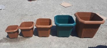 Bitkilər üçün dibçəklər: Dibceklər gulqabilar duzbucaqli yumru asilqan kvadrat — 5