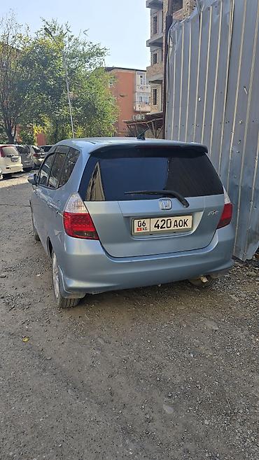 Honda: Honda Fit: 2004 г., 1.3 л, Автомат, Бензин, Хэтчбэк — 4