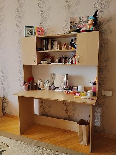 Ofis mebeli: 3 ədəd mebel birlikdə satılır. - Yazı/kompüter masası üstü dolablı — 6