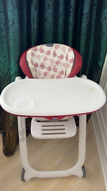 Yemek masasi Chicco brendinden 300 azn alinib, ideal veziyyetdedir