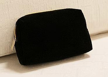 koja pencek: Qara rəngli kosmetik/aksessuar çantası - Material: yumşaq məxməri — 2