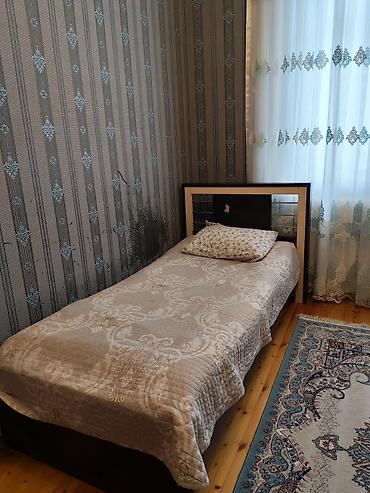 tek carpayılar: Uşaq/yeniyetmə otağı üçün mebel dəsti Tərkib: - Üç qapılı dolab: iki — 3