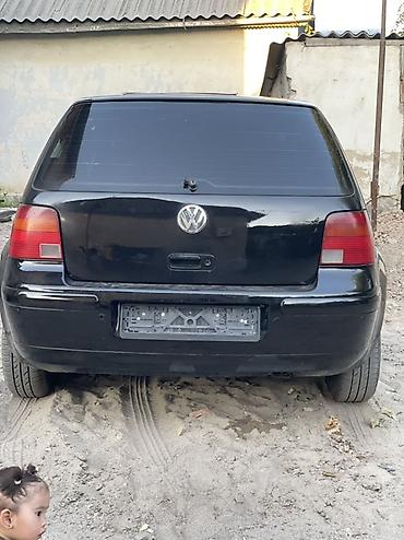 6 дыр: Volkswagen Golf: 1998 г., 1.4 л, Кол менен иштөөчү, Бензин, Хетчбек — 2