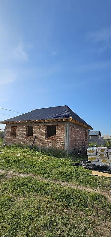 Продажа коттеджей и домов: Продаётся одноэтажный дом (коробка) из кирпича. Характеристики: - — 6