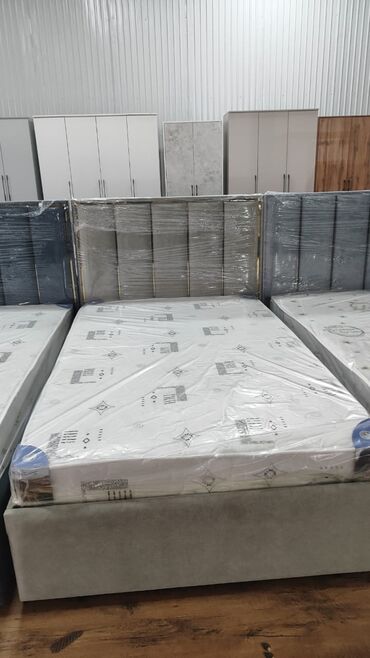 Двуспальные кровати: Двуспальная кровать, С ящиком для хранения, длина - 200 см — 2